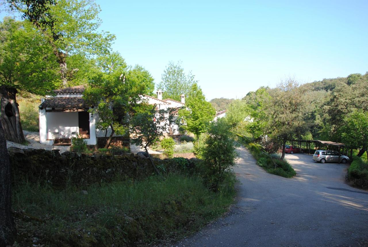 Finca Valbono Apartamentos Rurales Y Hotel Aracena Exterior photo